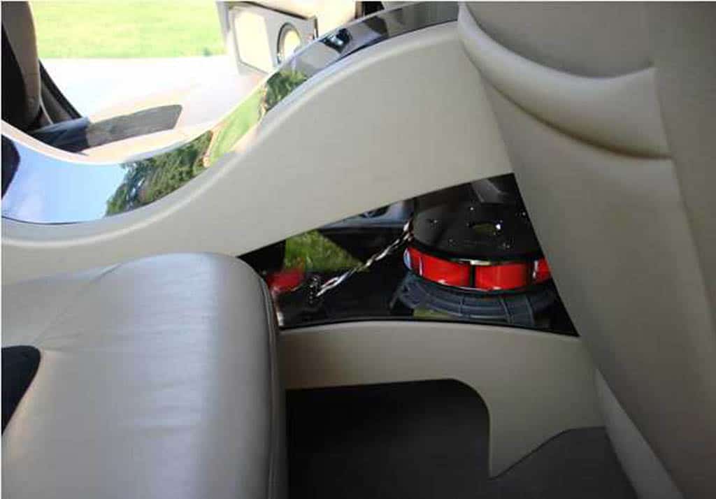 Ford-expedition-custom-console-continued-inbetween-rear-seats - Boomer