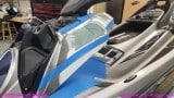 Yamaha-Jetski-keeping-body-lines-correct