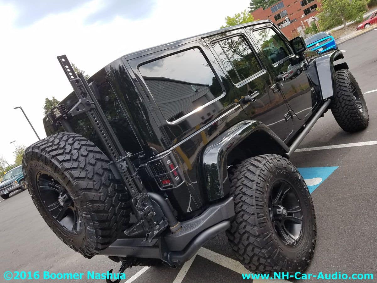 Jeep-Wrangler-Unlimited-lifted-looking-killer