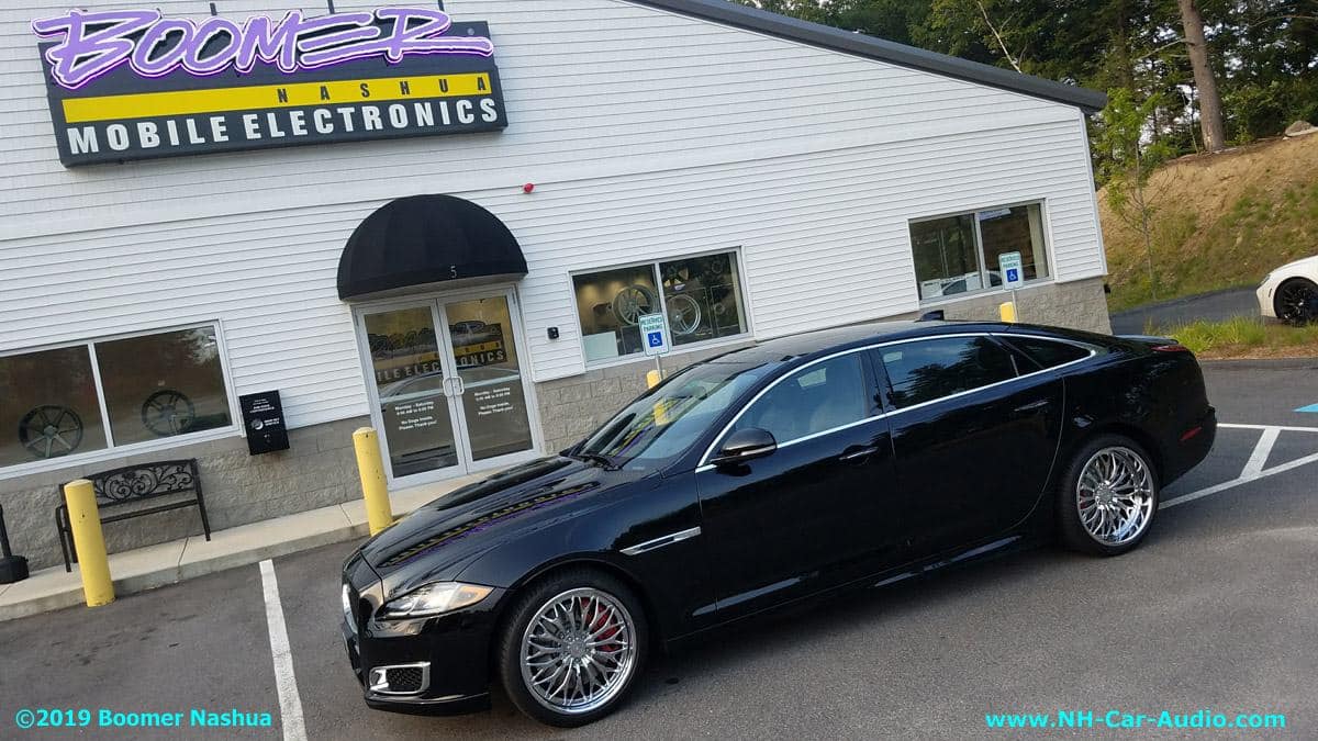 2017-Jaguar-XJL-Avant-Garde-staggered-chrome-wheels