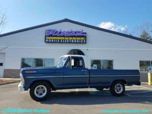 1967-Ford-F100-custom-audio